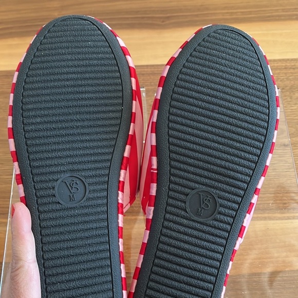 NWOT Victoria’s Secret Signature Satin & Bow Slippers - Picture 6 of 9